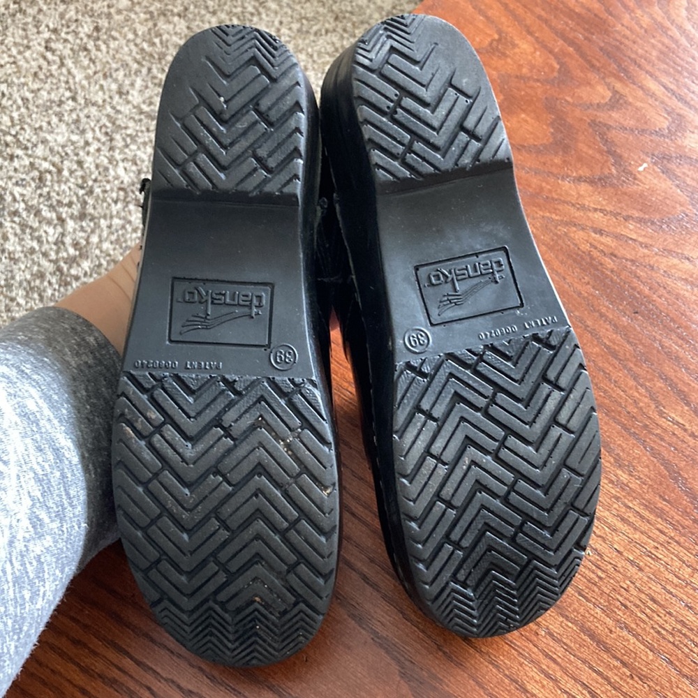 Dansko Clogs Size 39 - image 6